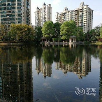 自贡兰听雨露公寓酒店提供图片