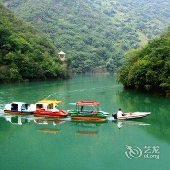 郧西五龙河小木屋酒店提供图片