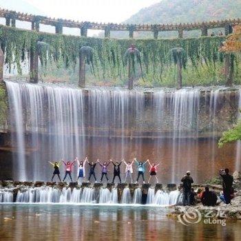 郧西五龙河小木屋酒店提供图片