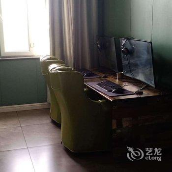 乌拉特中旗龙猫网咖网络宾馆酒店提供图片