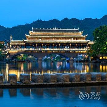 溪桥夜语江景民宿(凤凰大柳树店)酒店提供图片