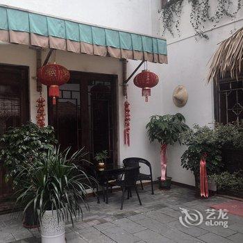 龙里卧龙客栈酒店提供图片