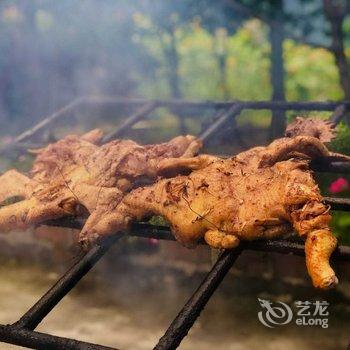 海螺沟半山云居民宿酒店提供图片