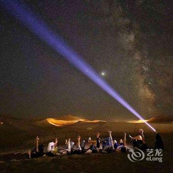 敦煌花房姑娘沙漠露营基地酒店提供图片