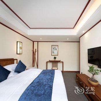 溪桥夜语江景民宿(凤凰大柳树店)酒店提供图片