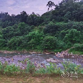 乐山半夏悠居民宿酒店提供图片