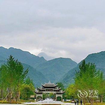 乐山枕山栖景区入口/温泉/豪华多套公寓酒店提供图片