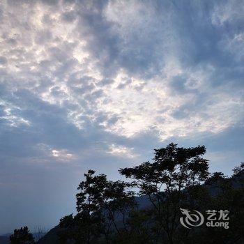 乐山峨眉山碌游居原佛光民宿酒店提供图片