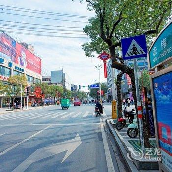 城市便捷酒店(洪湖汇金财富广场金阳光店)酒店提供图片