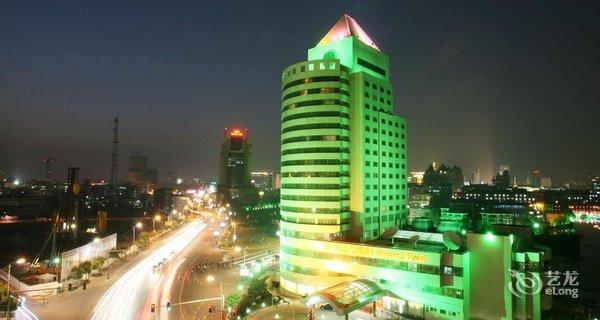 【南通华通大酒店】地址:南通市崇川区青年中