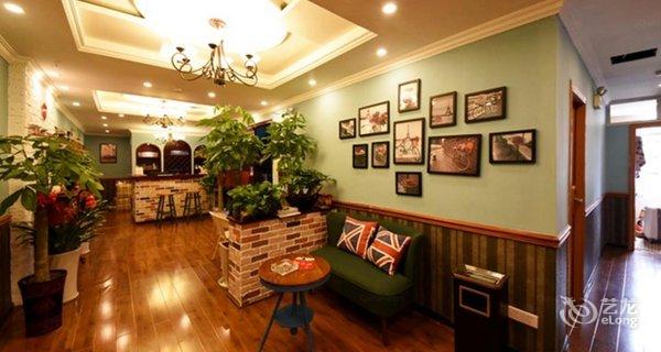 【长沙红苹果电影主题酒店】地址:长沙市雨花