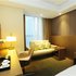 郑州名人名家国际酒店(高铁东站店)雅致大床房照片_图片