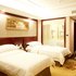 维也纳国际酒店(上海虹桥国展中心万达爱特路店)高级双床房照片_图片