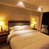 赤峰美林谷四季山酒店标准大床房照片_图片