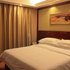 维也纳酒店(上海虹桥机场中心店)豪华大床房照片_图片