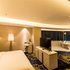 泸州领尚国际酒店豪华大床房照片_图片
