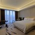 惠州翡翠山华美达酒店高级园景大床房照片_图片