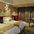 友尼宝国际酒店(赣州火车站店)标准双床房照片_图片