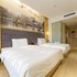 南京玄武门亚朵酒店几木双床房照片_图片
