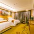 维也纳国际酒店(上海新国际博览中心店)标准双床房(无窗)照片_图片