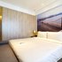 武汉常青路亚朵酒店高级大床房照片_图片