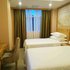 维也纳酒店(阳西月亮湾店)标准双床房照片_图片