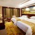 维也纳国际酒店(上海浦东国际机场自贸区店)豪华双床房照片_图片