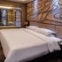 维纳斯皇家酒店(柳州乐和城店)豪华大床房（超大床品+品质睡眠）照片_图片