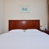 格林豪泰(胶州汽车总站快捷酒店)高级大床房照片_图片