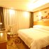维也纳酒店(天津中北镇店)高级大床房(无窗)照片_图片