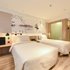 西安高新亚朵酒店几木双床房（小冰箱）照片_图片