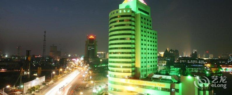 【南通华通大酒店】地址:南通市崇川区青年中