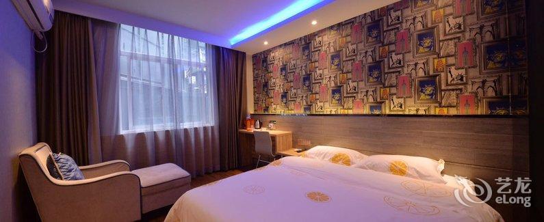 【易夜连锁酒店(长沙火车站地铁站店)】地址:长