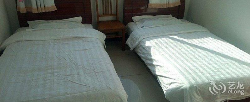 【北京怀柔琉璃庙连树农家院】地址:北京怀柔