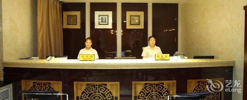 【格林酒店(哈尔滨索菲亚教堂店)】地址:道里区