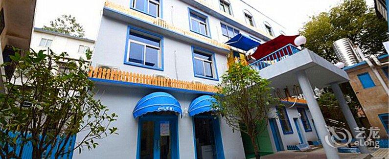 【长沙青遇民宿酒店】地址:麓山南路298号(近