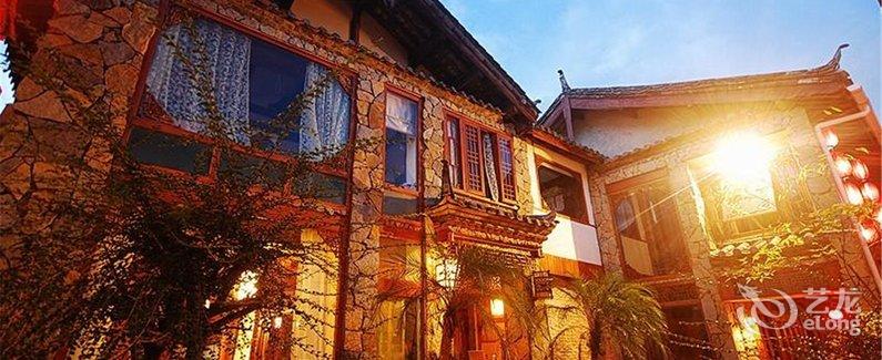 【丽江游家花园客栈】地址:古城区光义街忠义