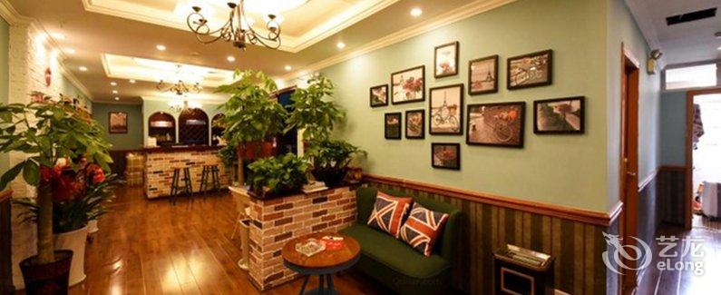 【长沙红苹果电影主题酒店】地址:长沙市雨花