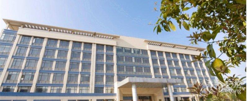 【长沙湘润国际酒店(外贸职业学院店)】地址:望