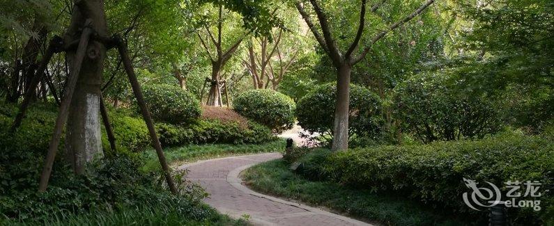 【上海英迪歌尔酒店式公寓】地址:闵行区中春