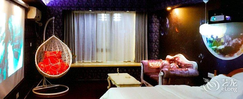 【Xbed互联网酒店(武汉楚河汉街店)】地址:洪