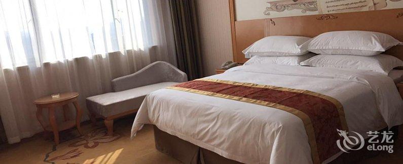 【维也纳酒店(深圳龙岗爱南路店)】地址:龙岗市