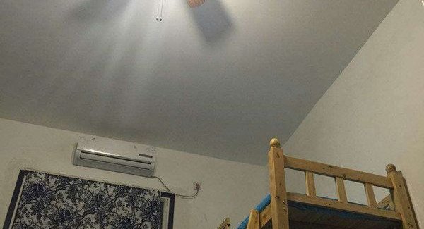 【重庆弱水咖啡客栈】地址:大溪沟河街66号(近