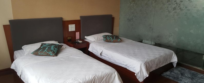 【金鸟巢快捷宾馆三号路店】地址:安庆望江县