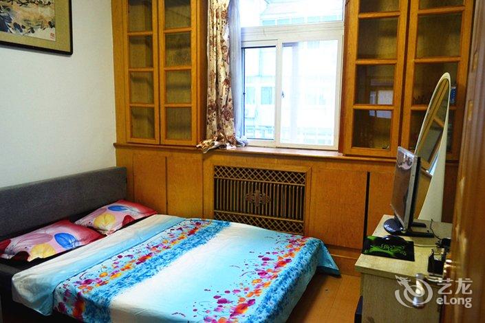 爱尊客酒店(青岛香港中路店)|青岛爱宾舍时尚休闲宾馆|青岛中锦假日酒店|可临宁连锁酒店(青岛啤酒街店)(原海旭春宾馆)|青岛爱尚家海岸假日酒店(奥帆中心澳门路店)|S-Hotel(微笑如家)精品酒店|竹子酒店.客栈(青岛徐州南路市政府店)|青岛蜗居E族(新湛路店)|青岛蜗居E族(埕口路店)|青岛普罗旺斯假日宾馆