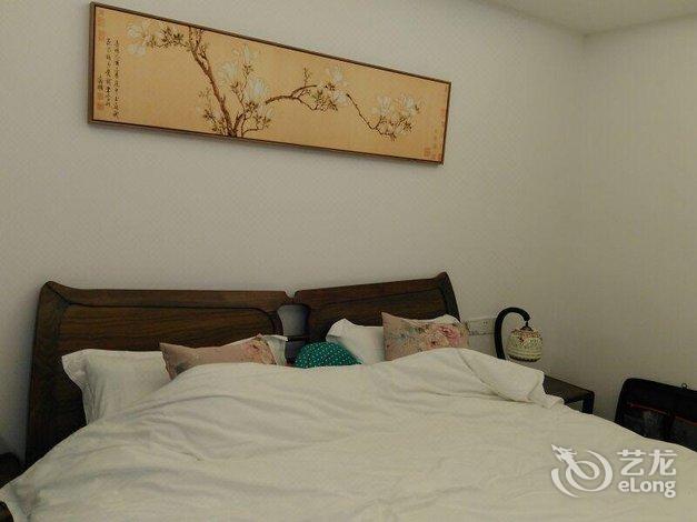 珠海市香州区南屏华发商都所有店铺招聘信息栏