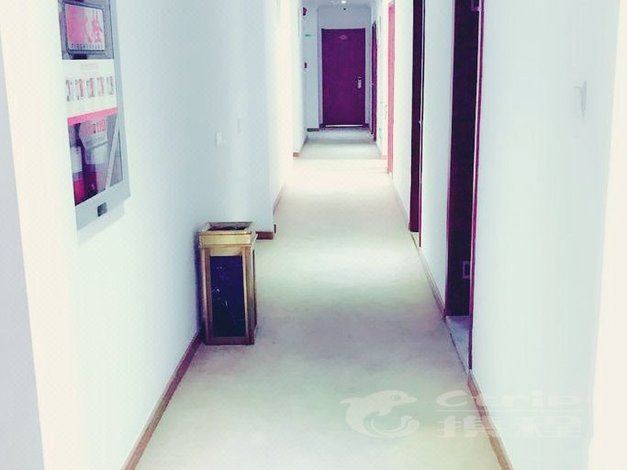 句容恒8连锁酒店长途汽车站店