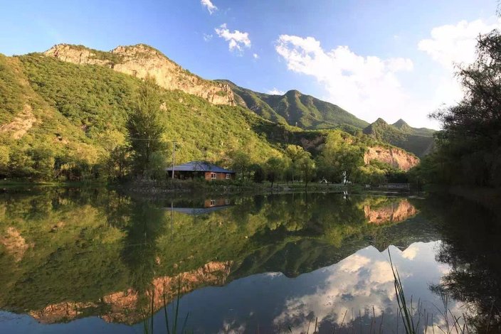 【北京滴水人家酒店】地址:千家店镇下湾村滴水壶景区内 艺龙旅行