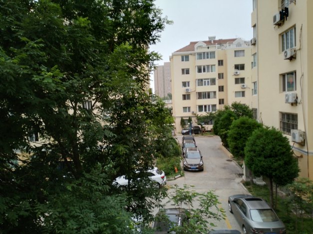 【青岛礼舍公寓】地址:裕鑫花园(东北门(小区大门在东海中路工行西侧