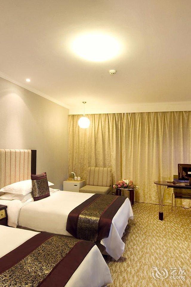 游客评论杭州商业大厦:酒店装修有点老,说的